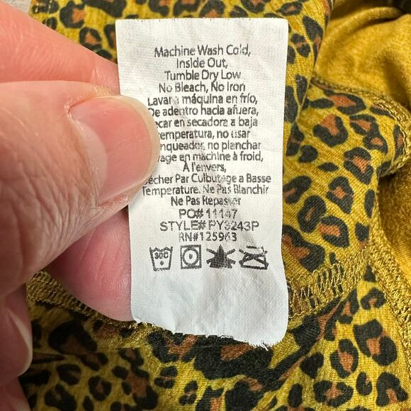 Beyond Yoga Animal Cheetah Print High Waisted Midi Leggings Size 2X - Picture 12 of 14